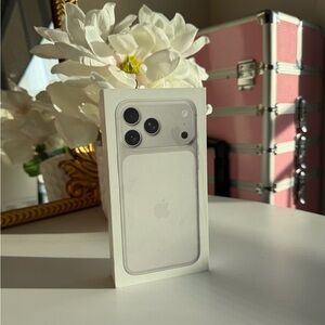 Apple iPhone Box with White Design